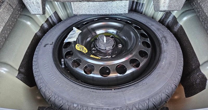 Opel Insignia cena 56900 przebieg: 136261, rok produkcji 2018 z Żarów małe 497